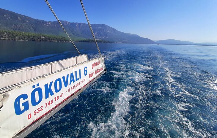 Gökova Körfezi’nde düzenlenen tekne turlarından biri.